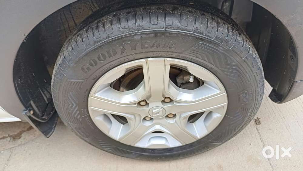 Renault Triber Rxz, 2020, Petrol