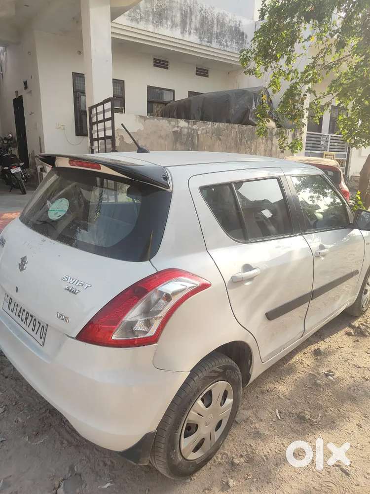 कार की जानकारी:
 2013 मॉडल
 Vxi पेट्रोल
 प्रथम मालिक (first Owner)