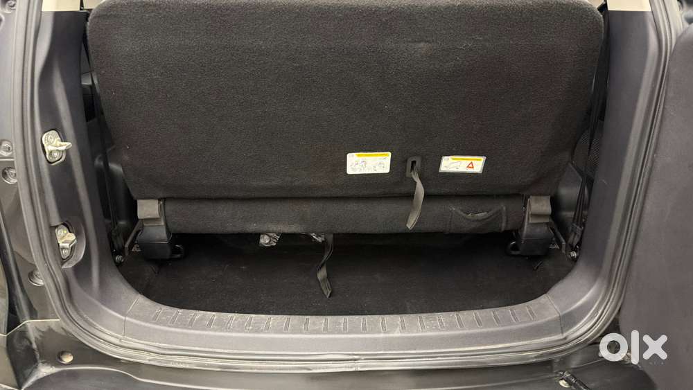 Mahindra Scorpio-n 2.0 Z8 L Petrol At 6 Str, 2022, Petrol