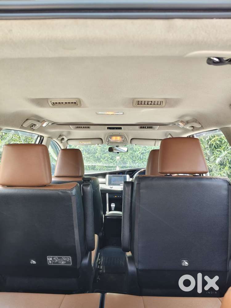 Toyota Innova Crysta 2.8z Automatic, 2019, Diesel