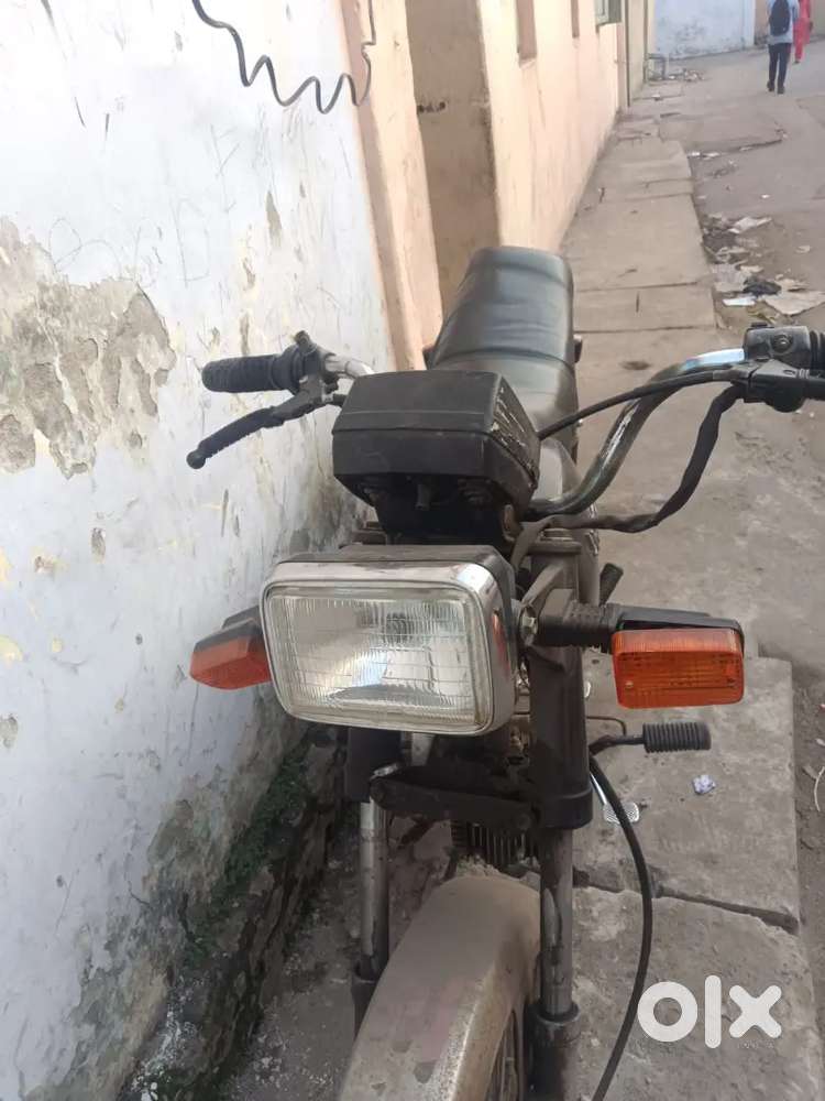 Vintage Hero Motorcycle Model 2000 - Motorcycles in Vedvyas, Rourkela ...