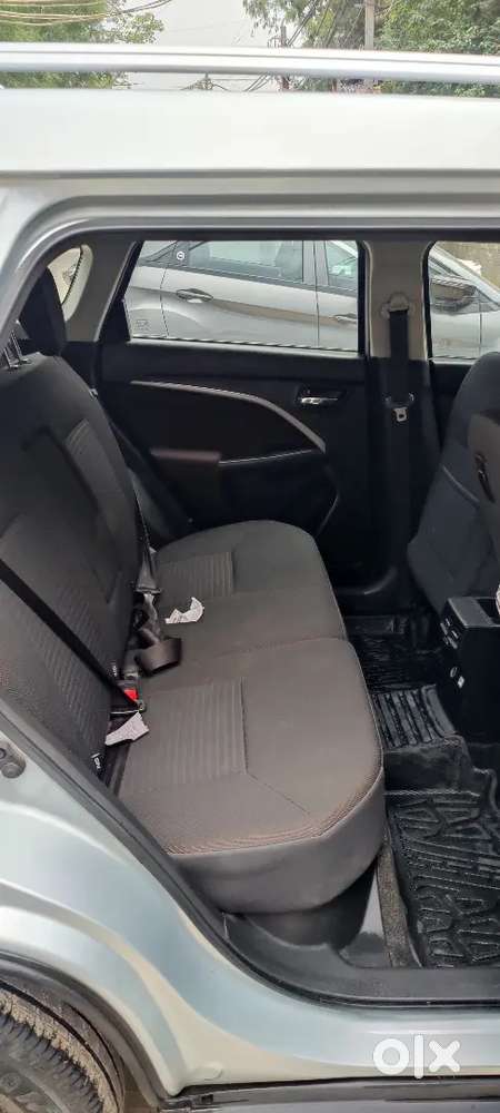 Maruti Suzuki Brezza Zxi At (petrol) &ndash; Single Owner &ndash; Sunroof