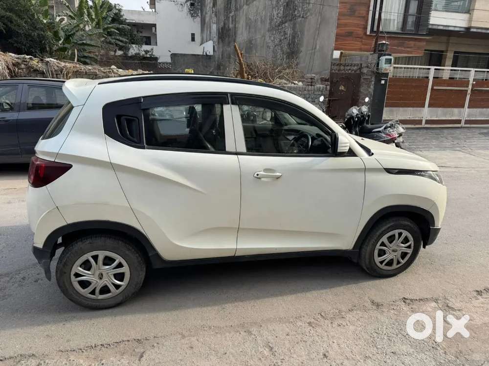 Mahindra Kuv 100 2016