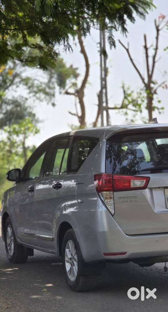 Toyota Innova Crysta 2.4 V 8 Str, 2017, Diesel