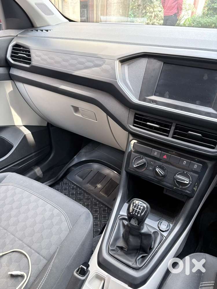 Volkswagen Taigun Petrol Manual 2024
