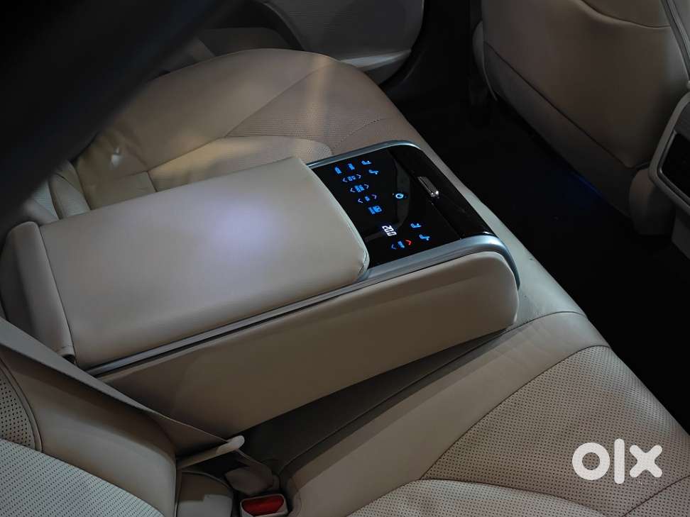 Toyota Camry Hybrid, 2020, Petrol