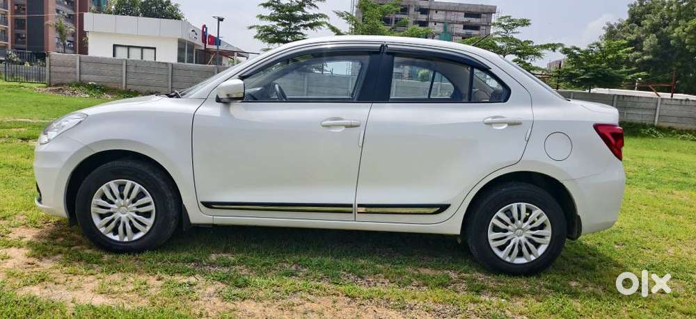 Maruti Suzuki Dzire 1.2 Vxi Amt, 2021, Petrol