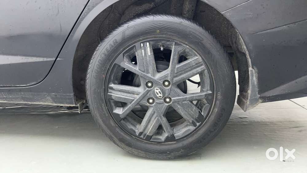 Hyundai Verna 1.5 Sx (o) Turbo Petrol Mt, 2023, Petrol