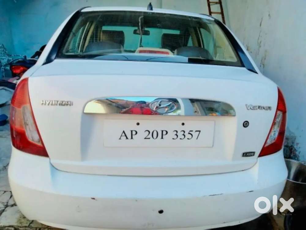 Urgent Sale: Hyundai Verna Crdi (diesel) - Price Negotiable