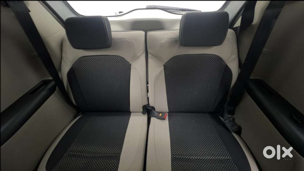 Renault Triber 1.0 Rxz Dual Tone, 2021, Petrol