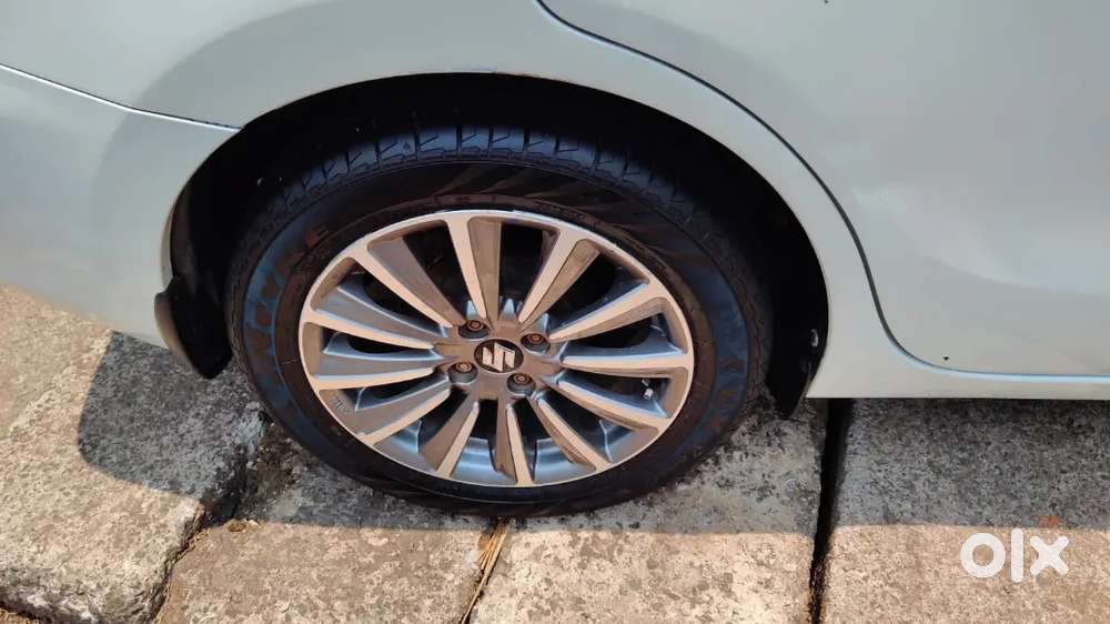 Maruti Suzuki Swift Dzire 2017 Petrol 89000 Km Driven