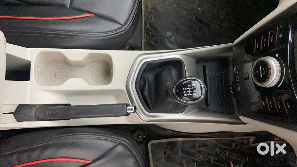 Mahindra Xuv300 W8 Option Diesel, 2022, Diesel