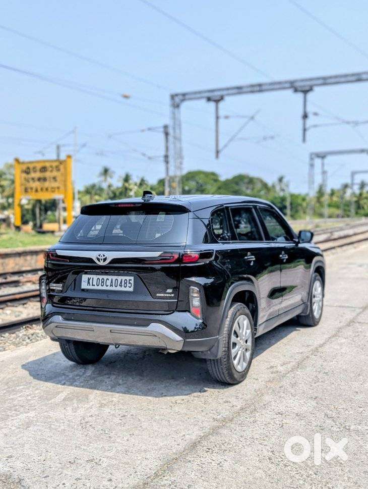 Toyota Urban Cruiser Hyryder 1.5 S Hybrid, 2023, Petrol