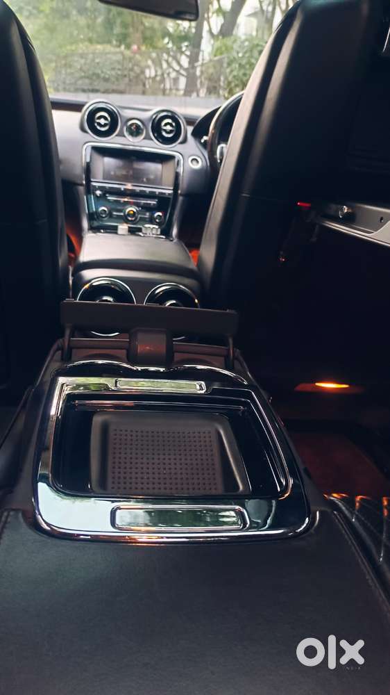 Jaguar Xj 2.0l Portfolio Lwb, 2017
