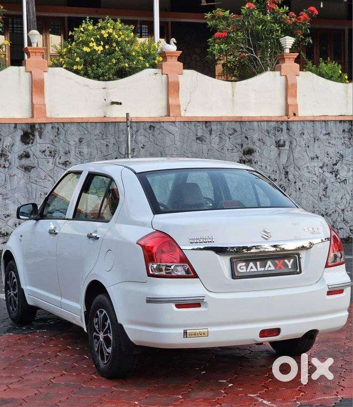 Maruti Suzuki Swift Dzire 1.2 Lxi Bsiv, 2012, Petrol