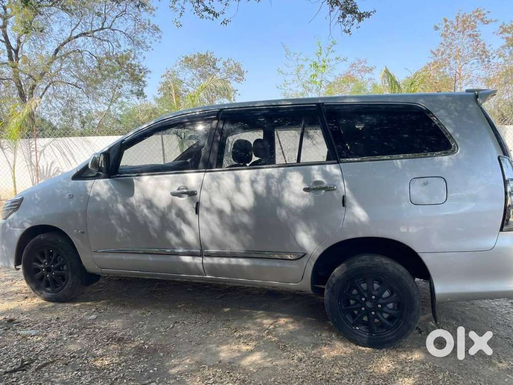 Toyota Innova 2.5 Ev Diesel Ps 8 Seater Bsiii, 2013, Diesel