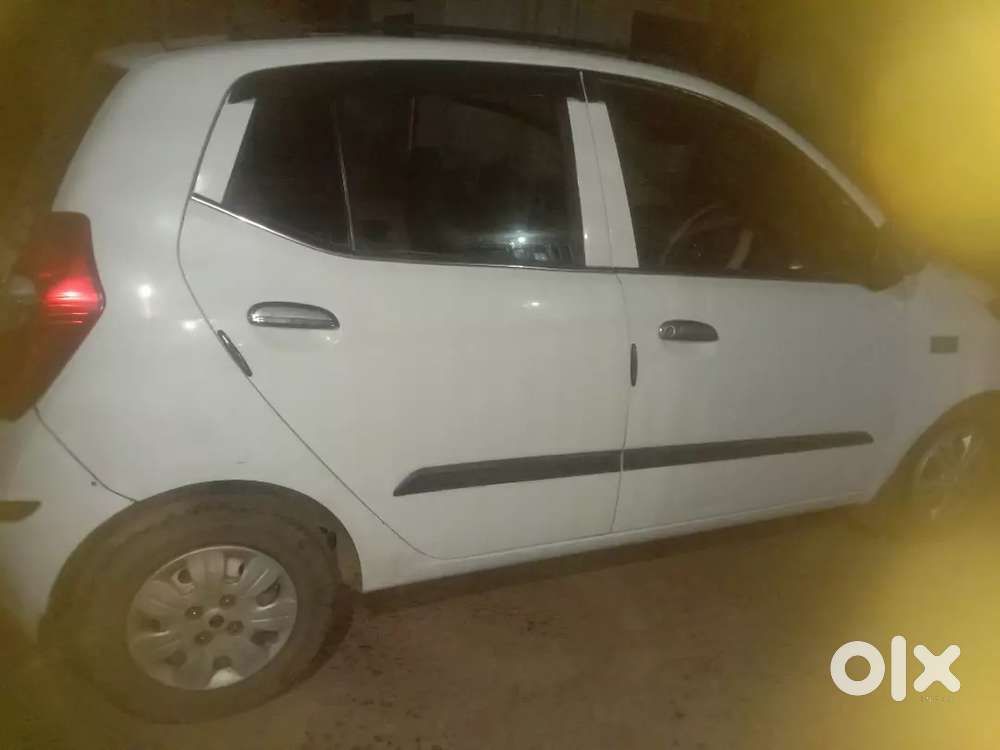 Hyundai I10 2012 Petrol 7500 Km Driven