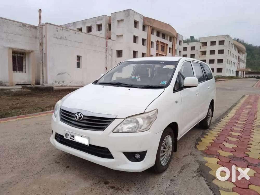 Toyota Innova 2016 Diesel 120000 Km Driven