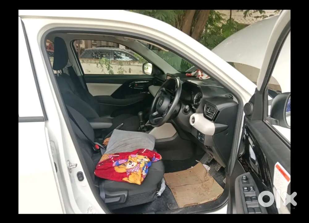 Maruti Suzuki Victoris Lxi Cng Petrol 2025