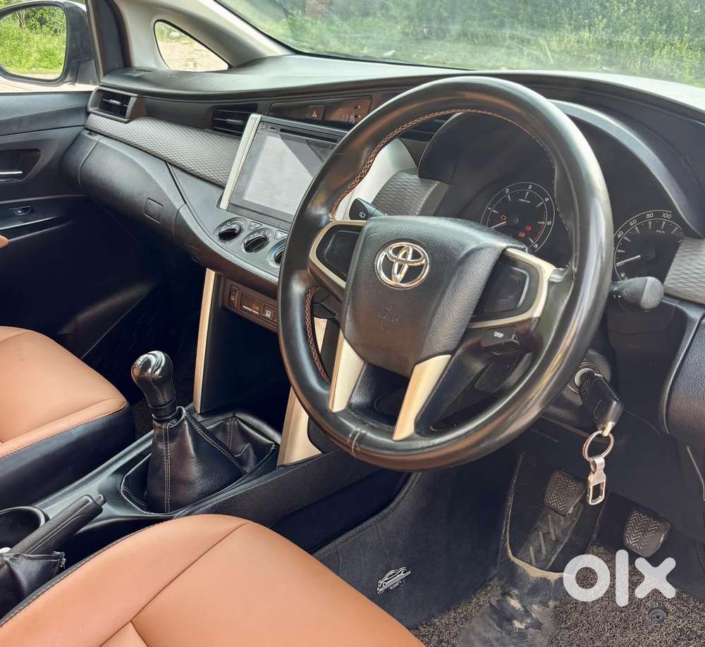 Toyota Innova Crysta 2.4 G Mt 7 Str, 2017, Diesel
