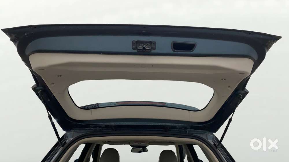Mahindra Xuv300 W8 Option, 2019, Petrol