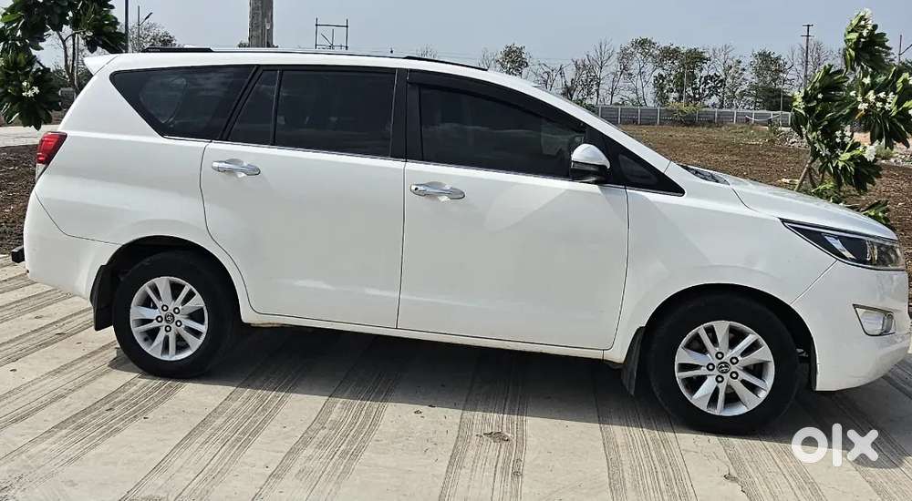 Toyota Innova Crysta 2018 Diesel 140000 Km Driven