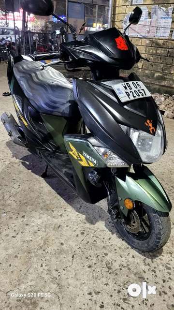 YAMAHA RAY ZR 125 SPECIAL EDITION WITH ALL PAPERS UPDATED SHOWROOM
