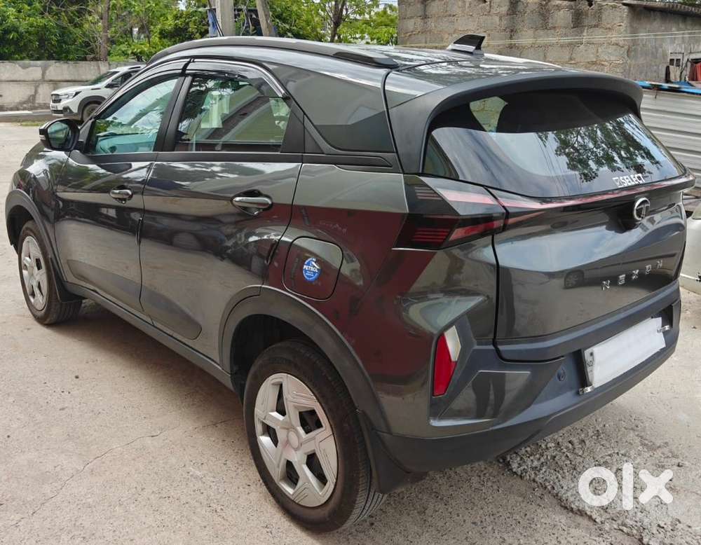 Tata Nexon 2025 Petrol