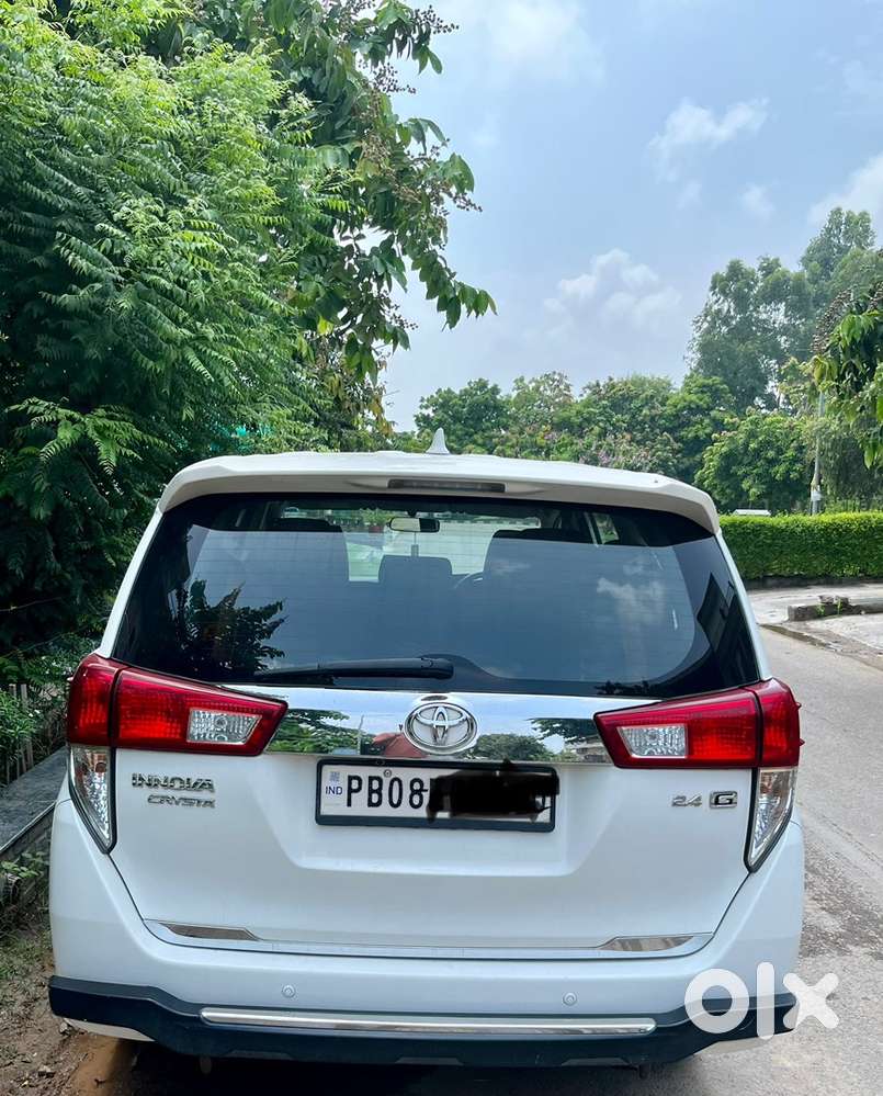 Toyota Innova Crysta 2018 Aug Last  Diesel Well Maintained
