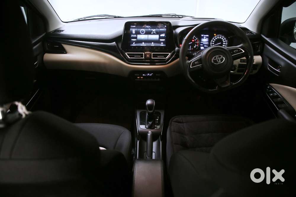 Toyota Glanza 1.2 V Amt, 2023, Petrol