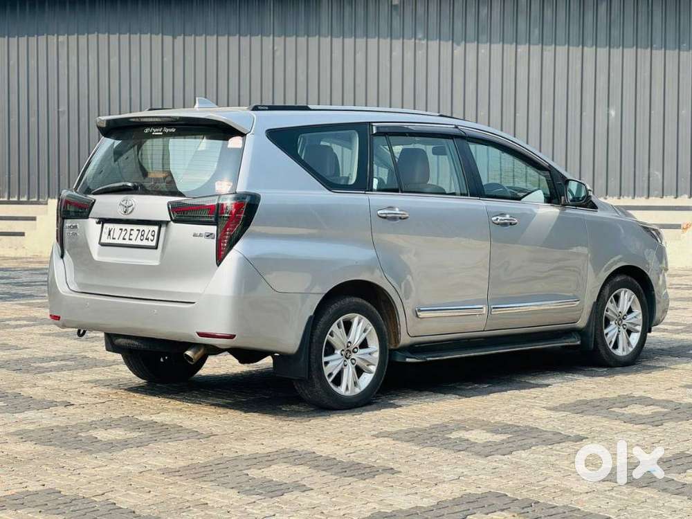Toyota Innova Crysta