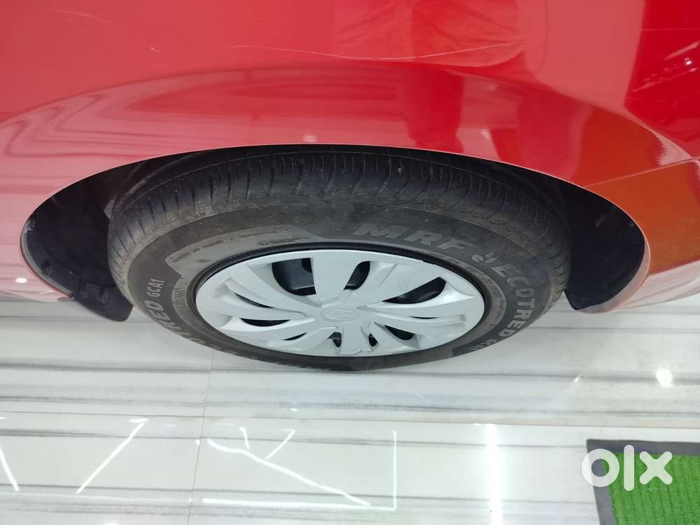 Maruti Suzuki Swift Vxi + Manual, 2025, Petrol