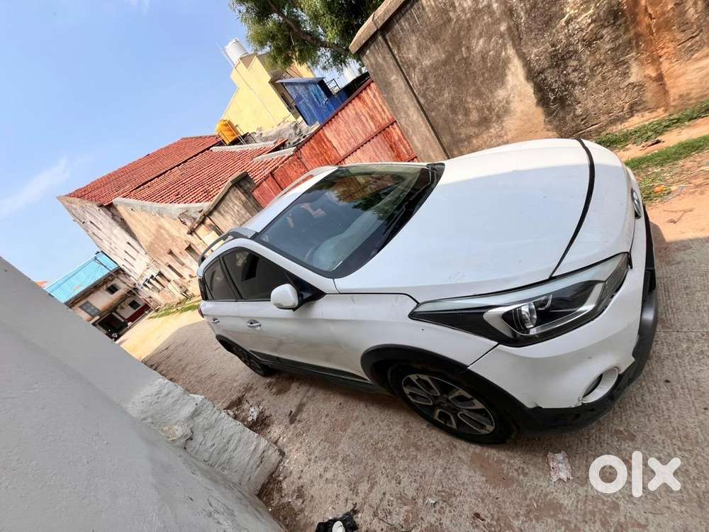 Hyundai I20 Active 2015 Diesel 102000 Kms Driven Good Condition Disel