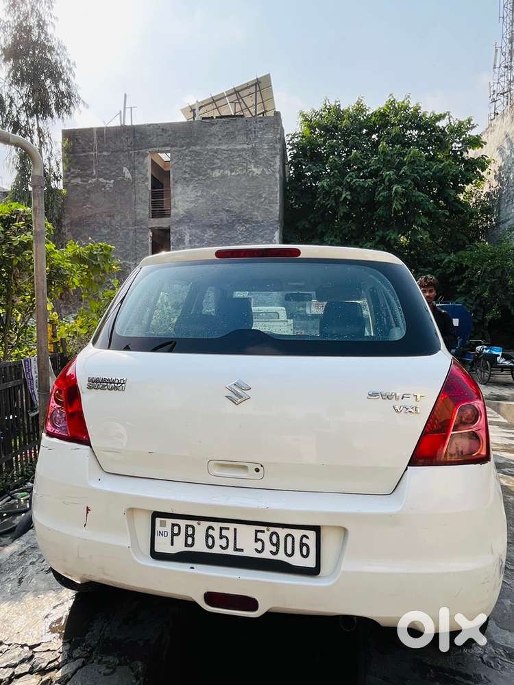 Maruti Suzuki Swift 2010