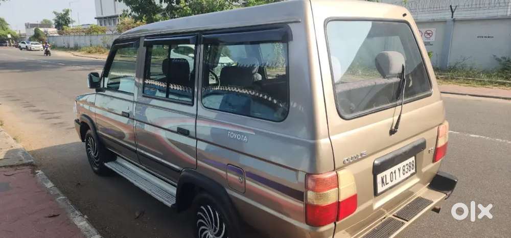 Toyota Qualis 2002 Diesel 249000 Km Driven