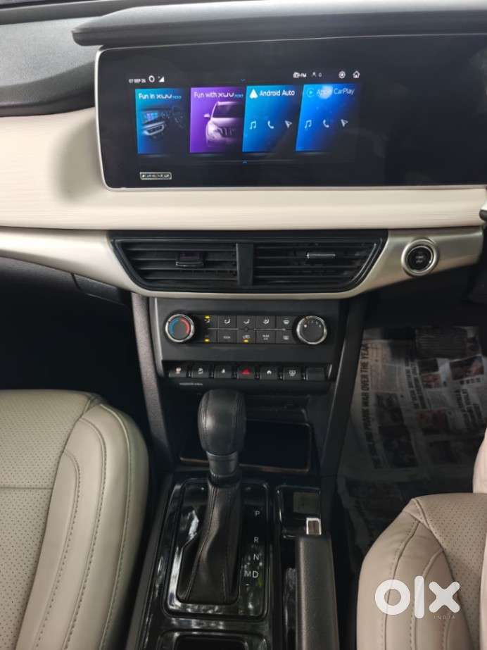 Mahindra Xuv700 2.2 Ax 5 Diesel At 7 Str, 2025, Diesel