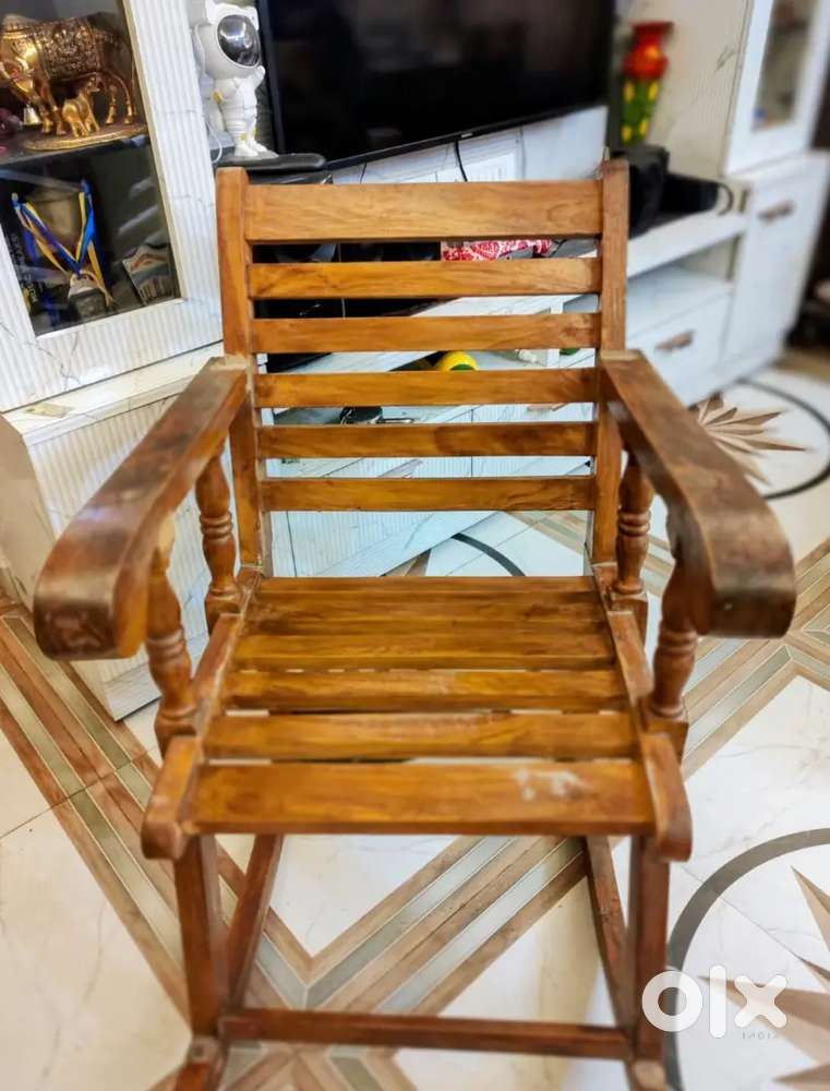 Beautiful & Elegant Rocking Chair for Sale  Comfortable, Stylish & W