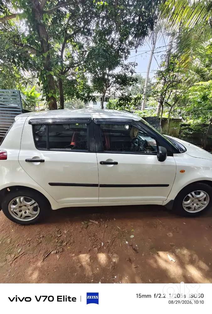 Maruti Suzuki Swift Vxi 2011