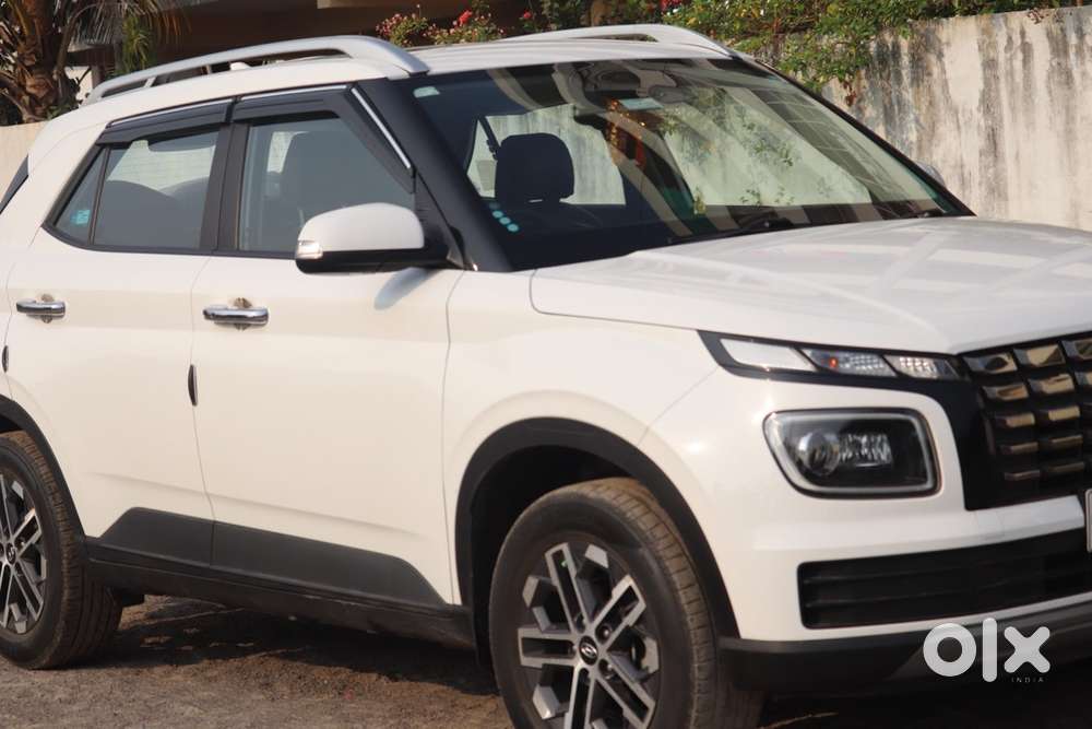 New Car With Premium Maintenance Luxury Vechile