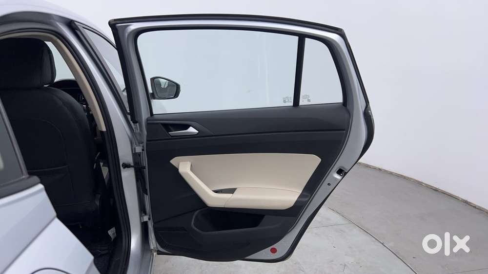 Volkswagen Virtus Highline Plus 1.0 Tsi At, 2022, Petrol