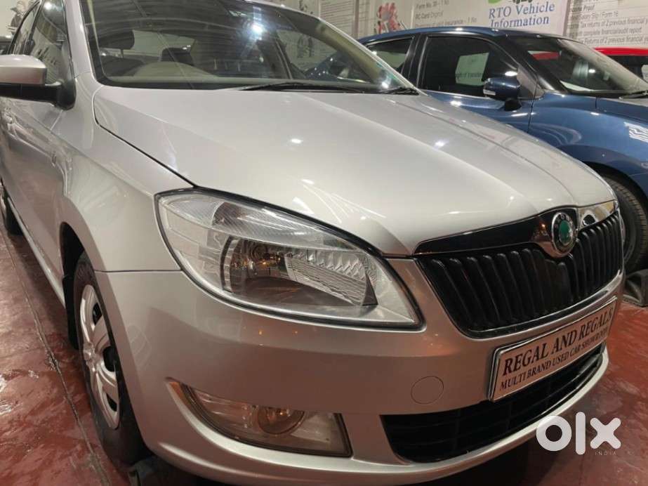 Skoda Rapid 1.6 Mpi Ambition, 2013