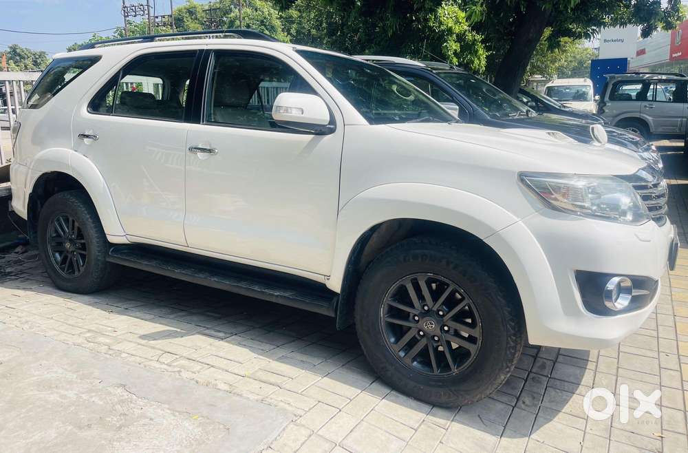 Toyota Fortuner 3.0 4x2 Automatic, 2015, Diesel