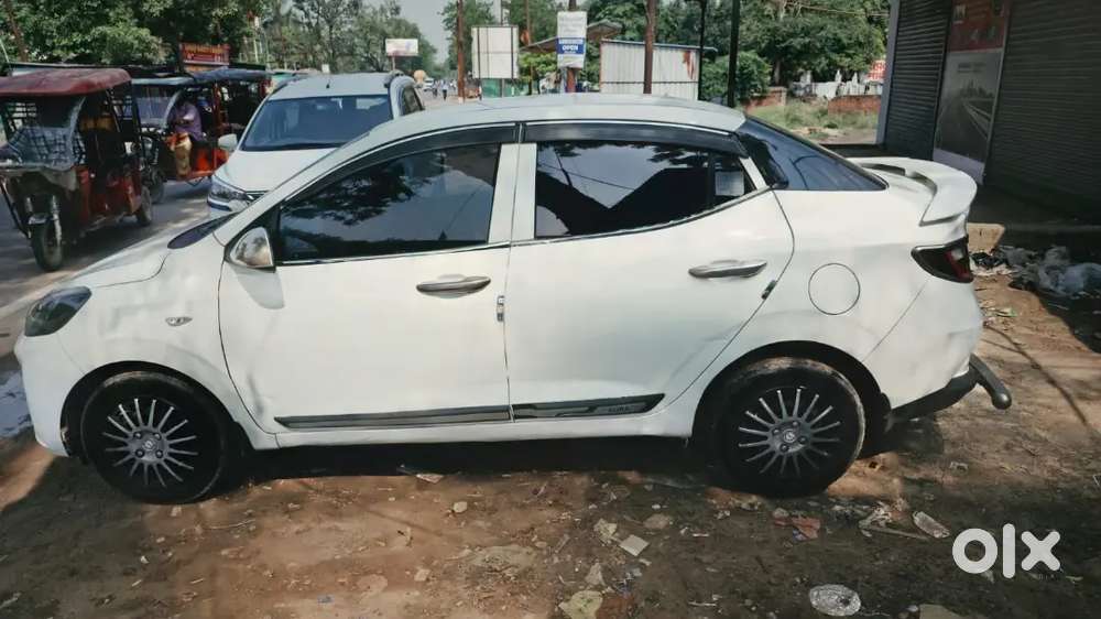 Hyundai Aura 2021 Cng