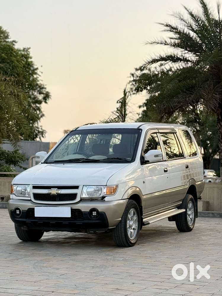 Chevrolet Tavera 2012-2017 Neo 3 Lt 8 Seats Bsiv, 2014, Diesel