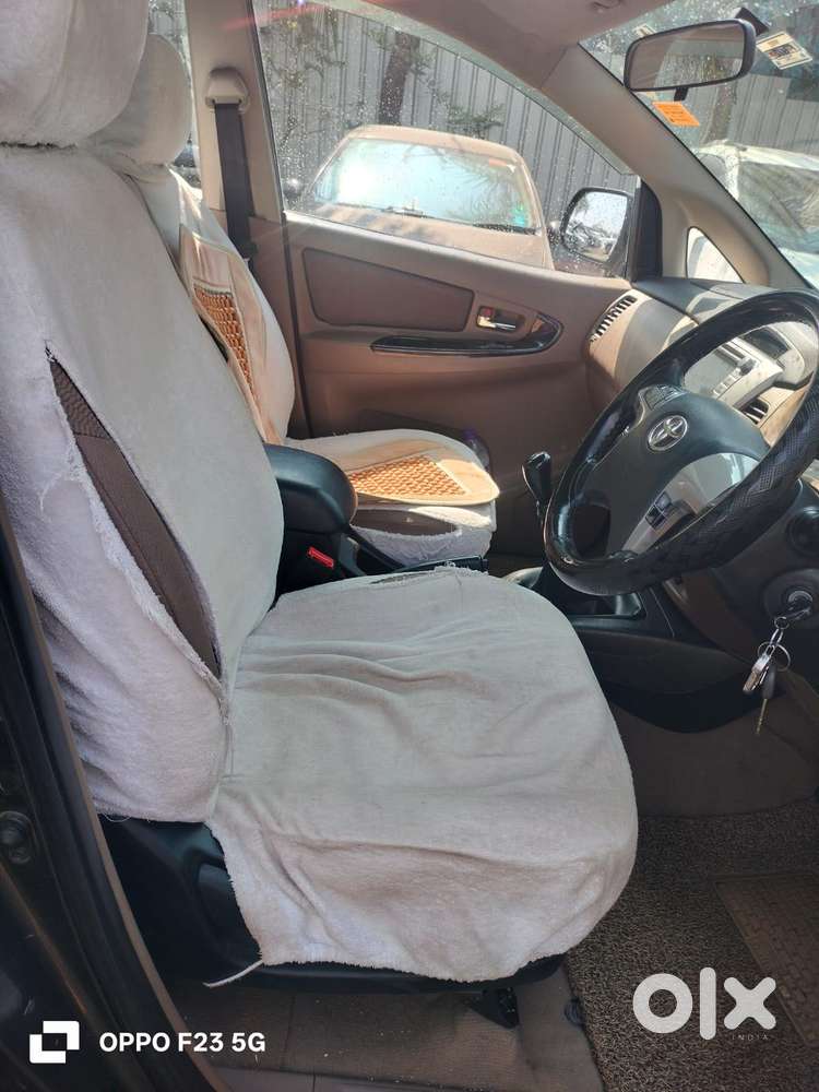 Toyota Innova [2013-2016] 2.5 V Diesel 7 Str, 2015, Diesel