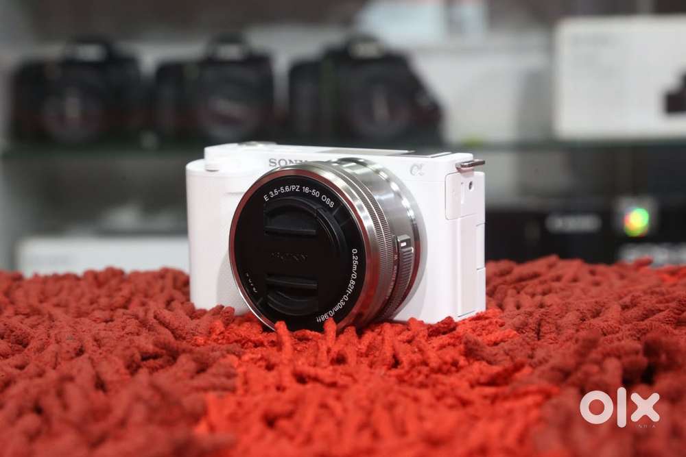 SONY ZV E10 CAMERA FOR SALE