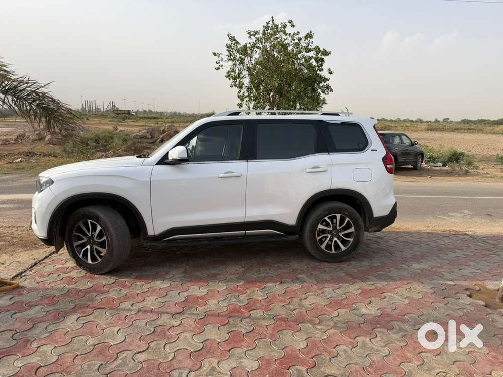 Mahindra Scorpio N Z8 Select Diesel Automatic