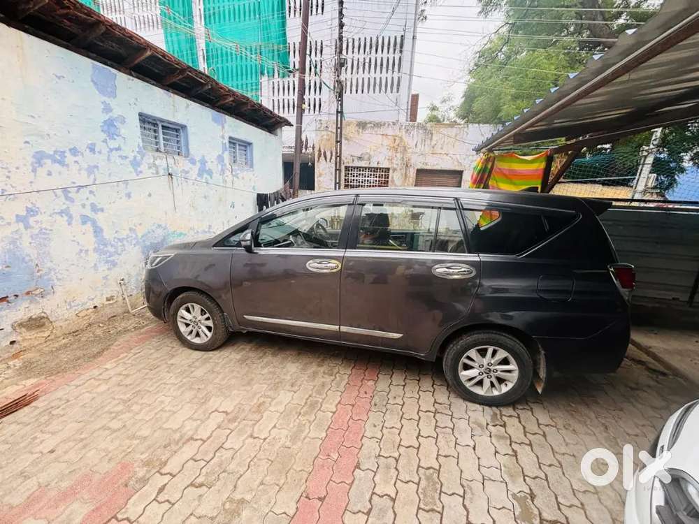 Toyota Innova Crysta 2016