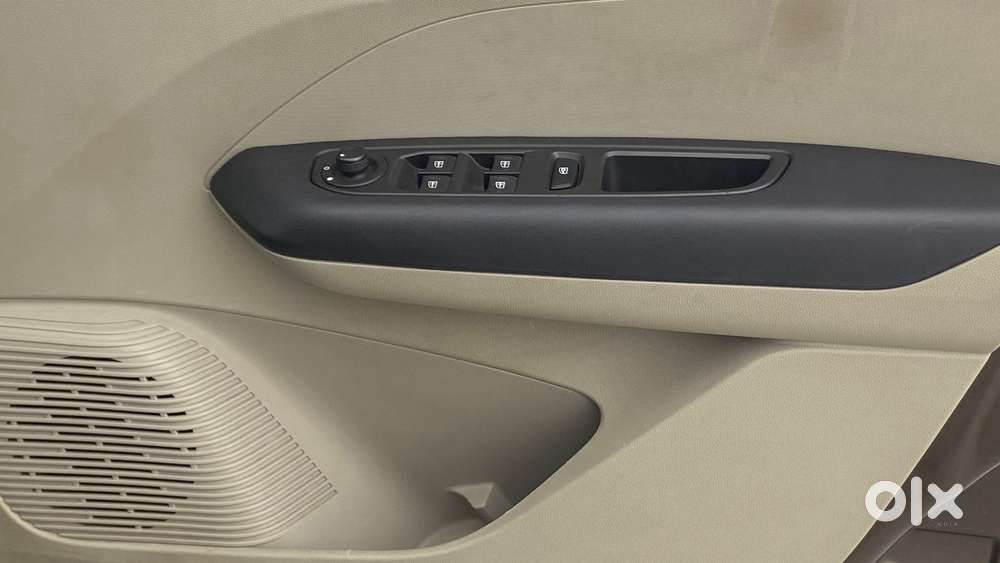 Renault Triber Rxt, 2024, Petrol