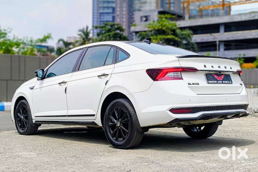 Skoda Slavia 1.0 Ambition Tsi, 2025, Petrol